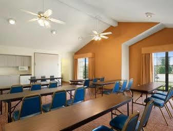 Budget & Atlanta Stadium Hotel